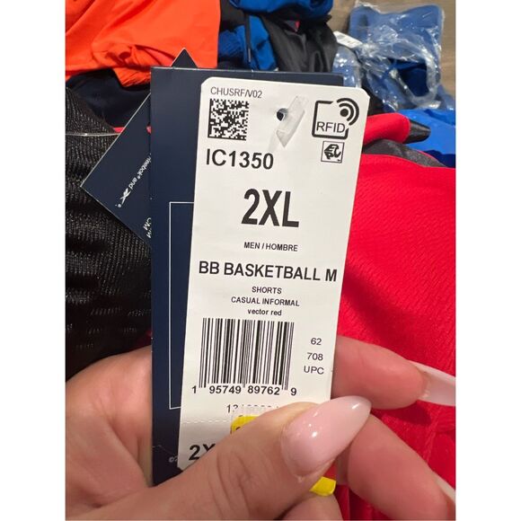 6. Reebok Mesh NWT Logo Print Mesh Basketball Shorts 10in Vector Red/Black - Picture 6 of 6